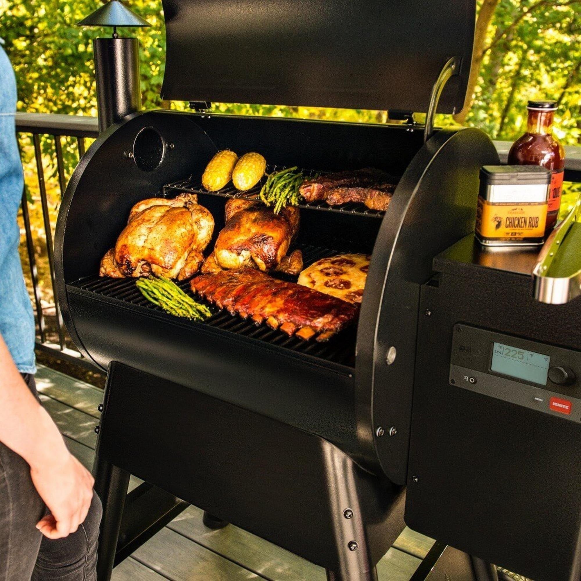 Traeger Pro 575 Pellet Grill - Black
