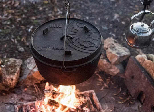 Petromax 16.1L Cast Iron Dutch Oven (Flat Bottom)