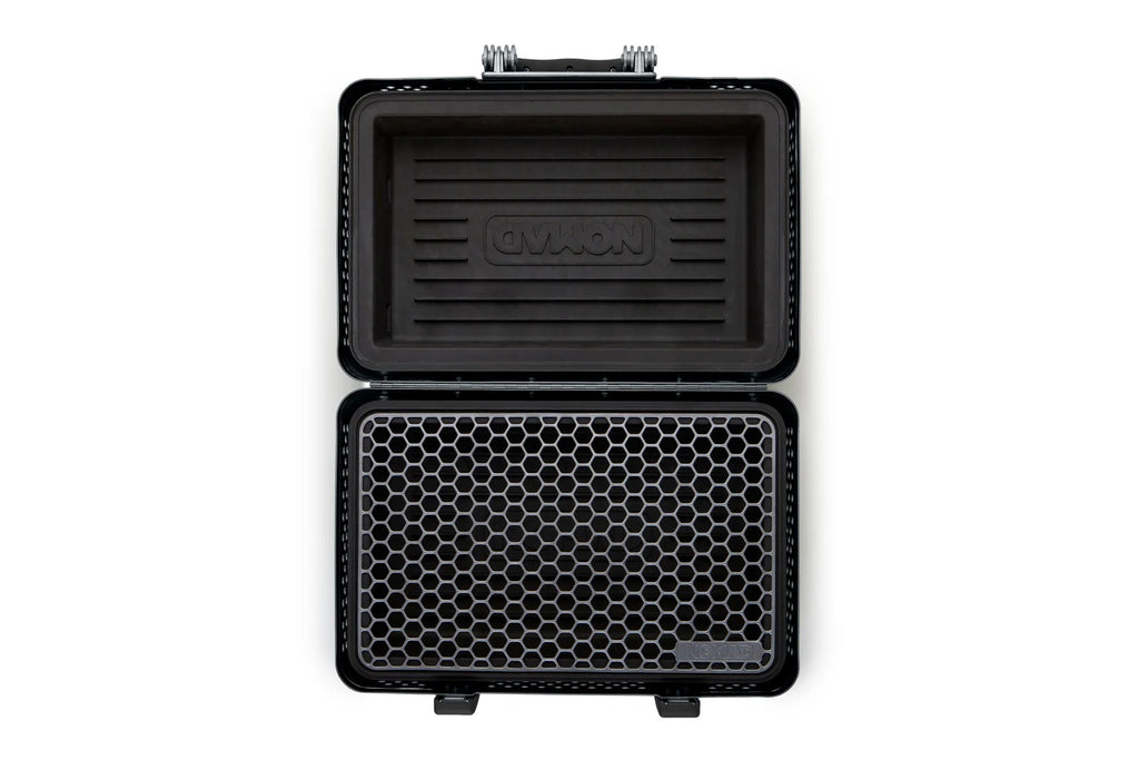 Nomad Grill & Smoker - Black