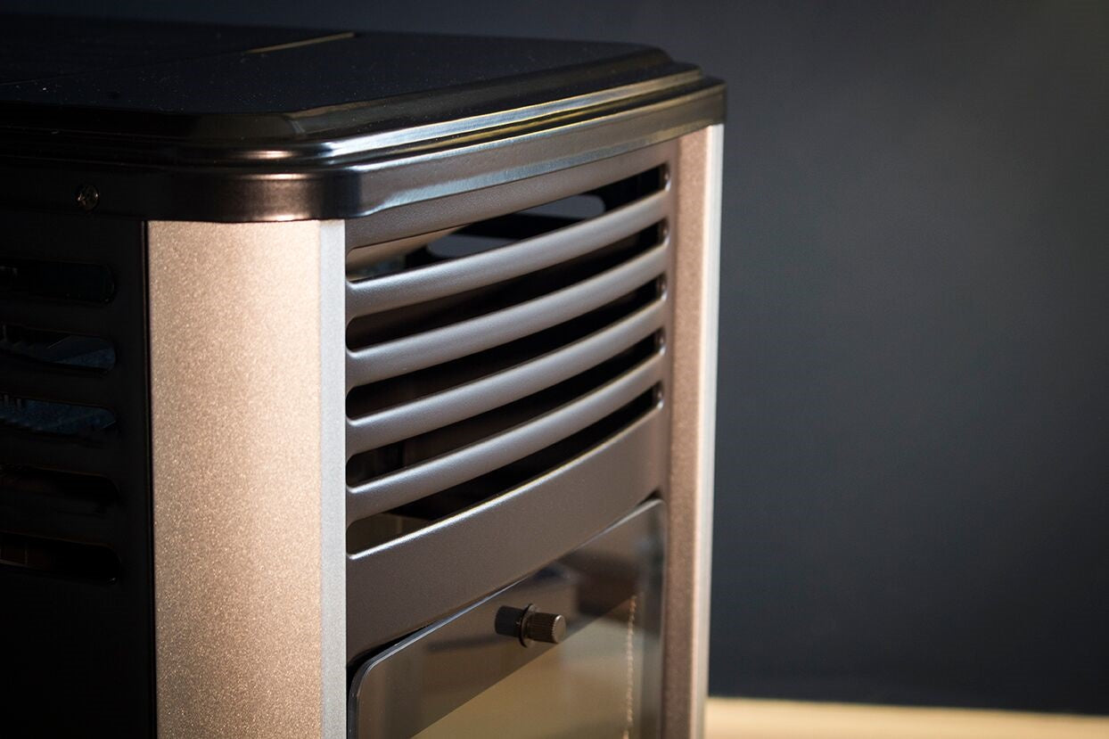Manhattan Black Real Flame Heater